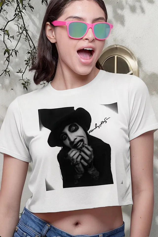 Remera Crop Manson Born To Destroy Fake Beauty