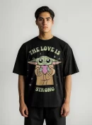 Remera Hombre The Love Is Strong Oversize Fit