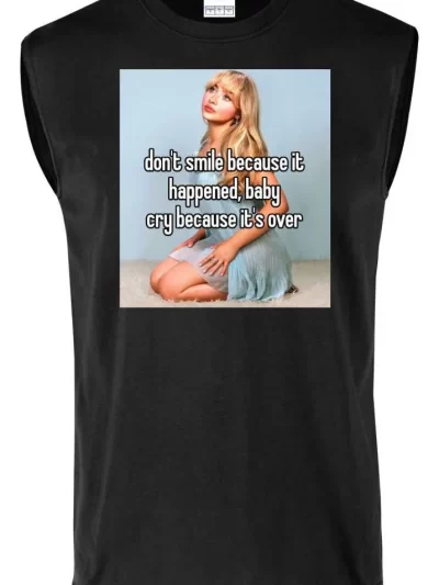Remera Sin Manga Sabrina Carpenter Dont Smile Llora Acabó